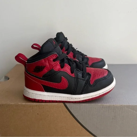 Nike Air Jordan 1 Retro Mid “Banned” Toddler Sneakers- SZ 7 C